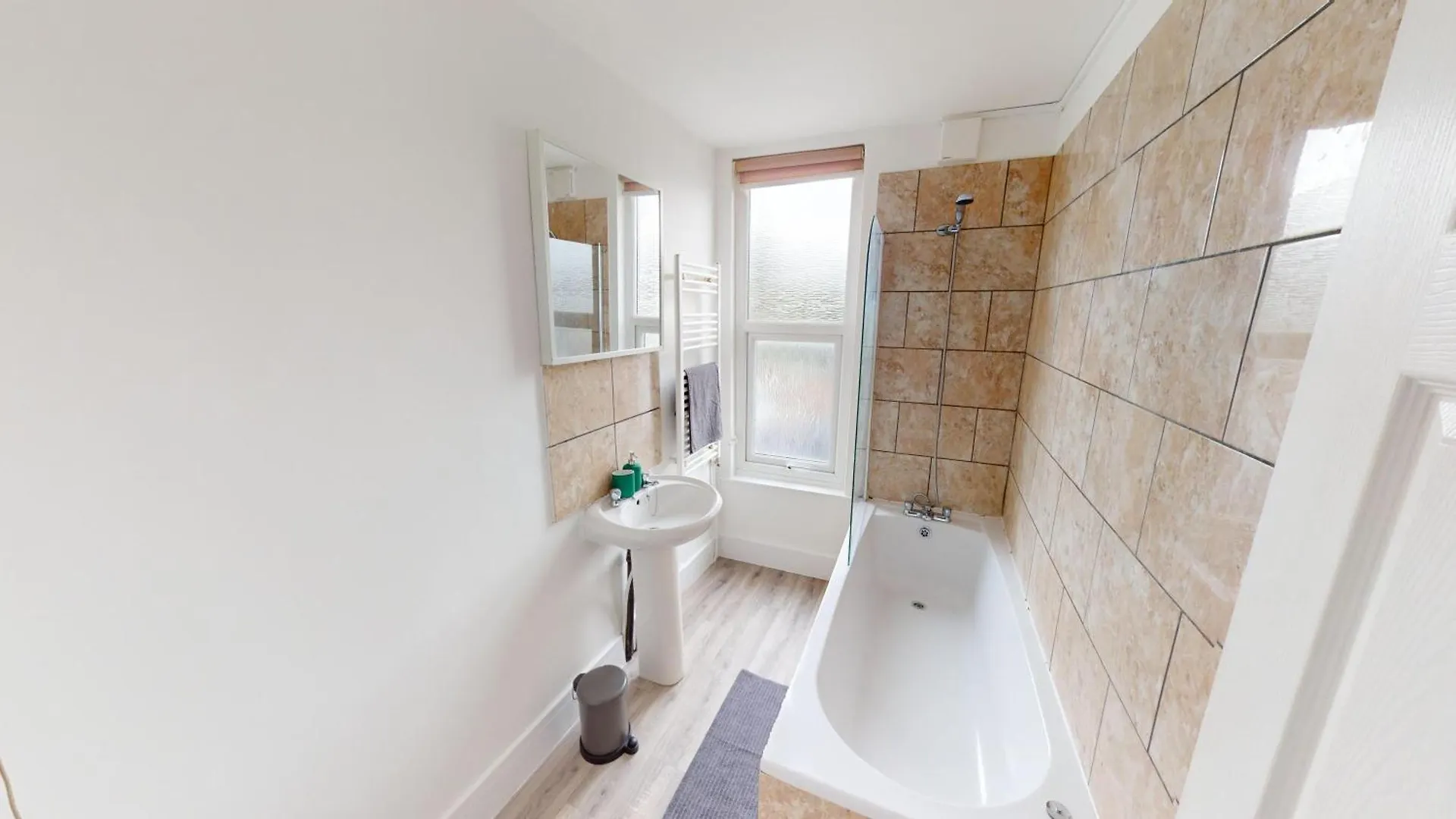 Holiday home Stunning 6-Bedroom House In Beeston Awaits Your Stay! Nottingham United Kingdom