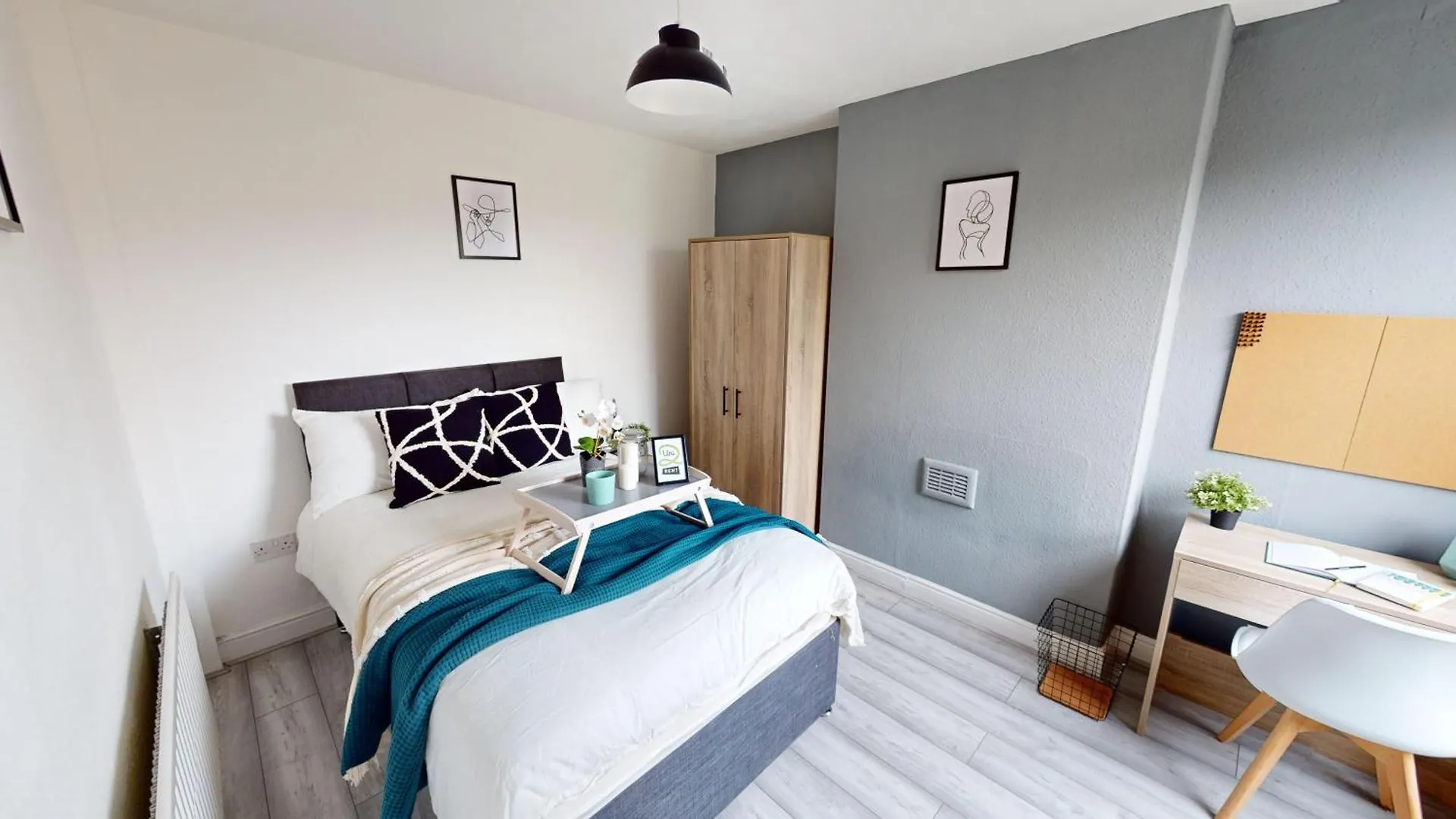 Stunning 6-Bedroom House In Beeston Awaits Your Stay! Nottingham Holiday home